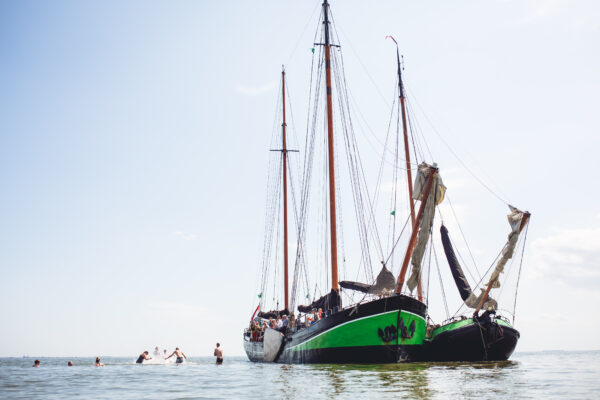 DROOGVALLEN op zandbank Trouwen Wad @Goudenvloot Zeilreizen